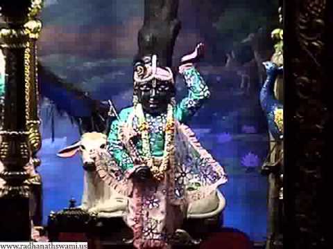 Mangala Arati of Sri Sri Radha Gopinath, ISKCON Temple,Chowpatty,Mumbai ...